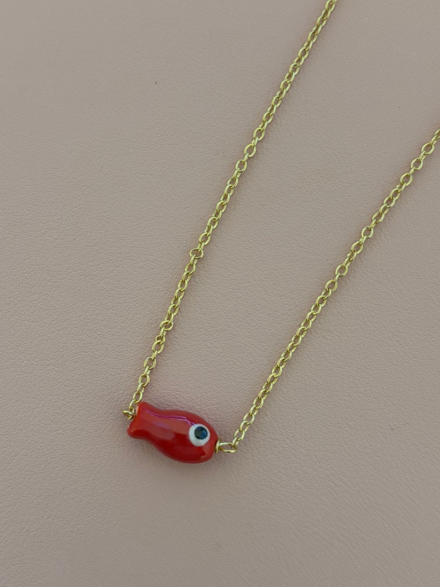 Pearlesent Fish Choker