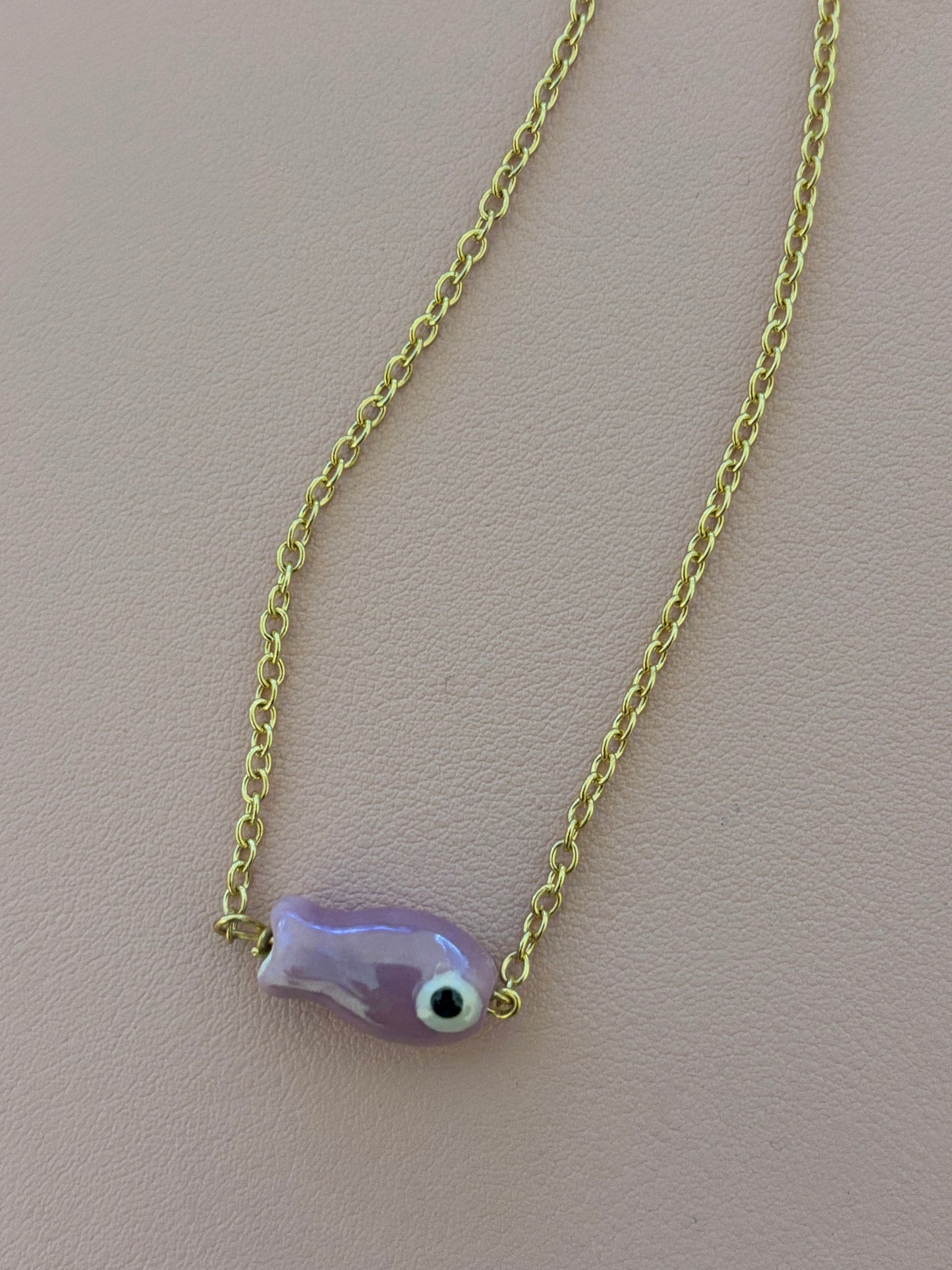 Pearlesent Fish Choker